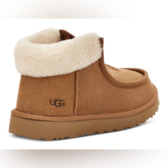 NIB UGG® 1143955 Women's Funkarra Zip Cuffed Cold-Weather Booties - Picture 3 of 6